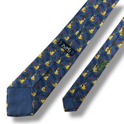 【7712】美品ー良品！エルメス　ネクタイ　水色系　ヘビ使い柄