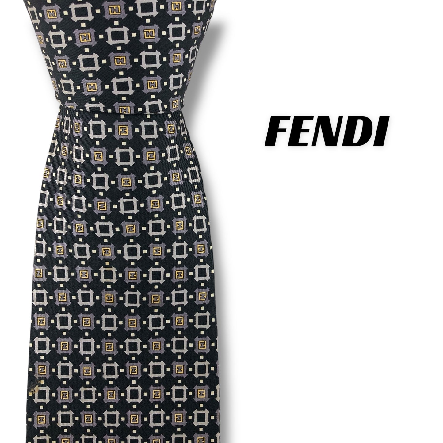 【7856】良品！フェンディ　ネクタイ　ブラック系