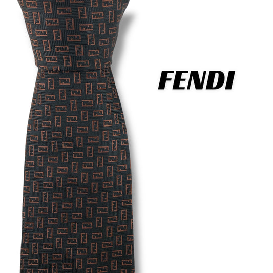 【7857】美品！フェンディ　ネクタイ　ブラック系