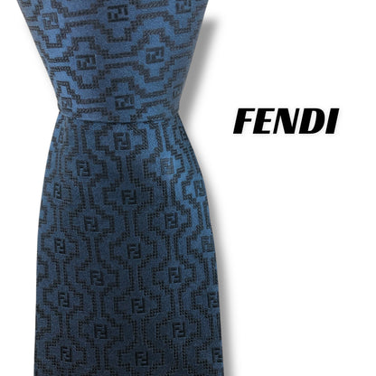 【7926】美品ー良品！フェンディ　ネクタイ　ネイビー系　FF柄