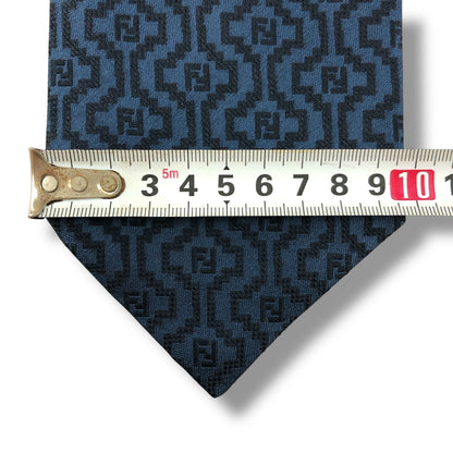 【7926】美品ー良品！フェンディ　ネクタイ　ネイビー系　FF柄