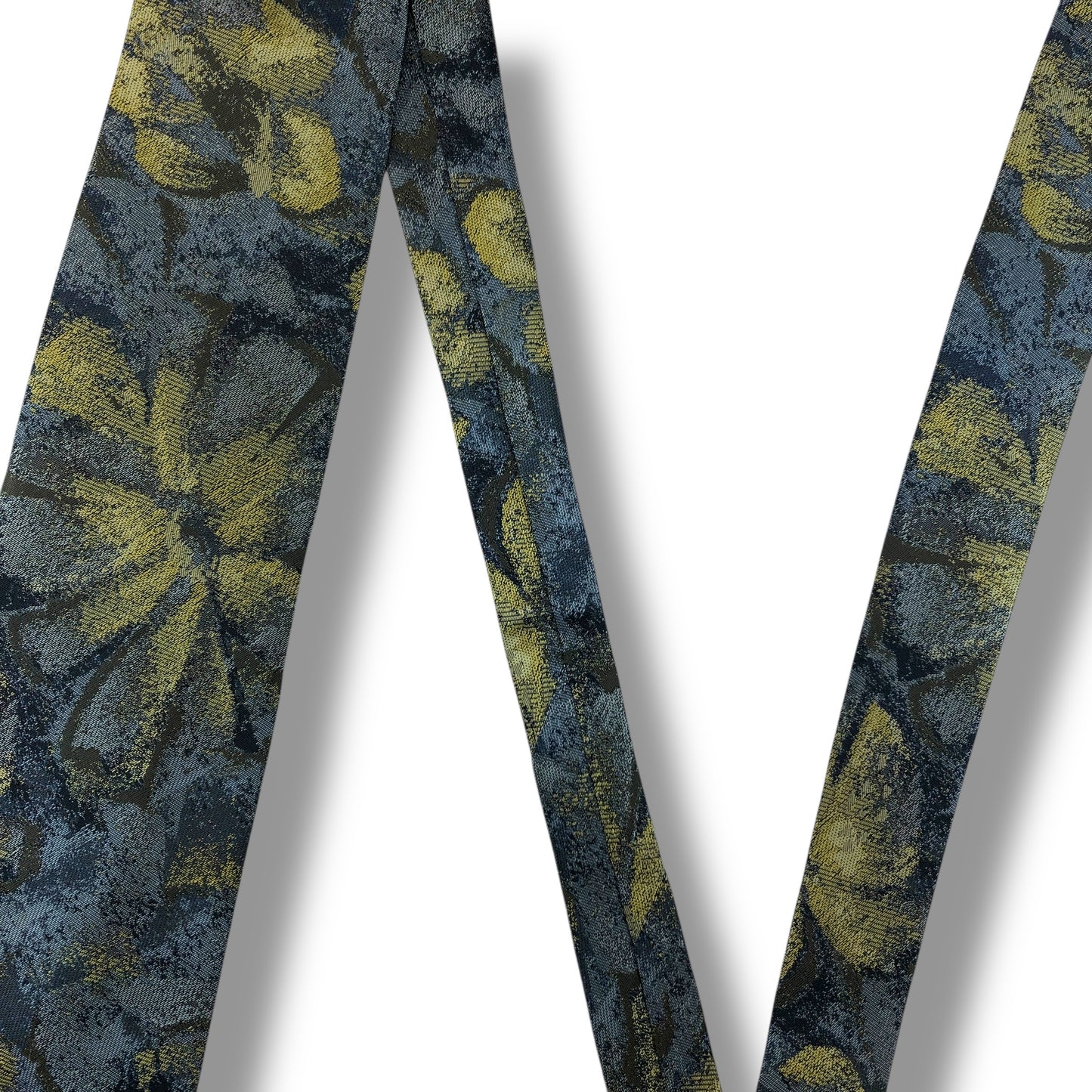 【7947】良品！エルメネジルドゼニア　ネクタイ　水色系