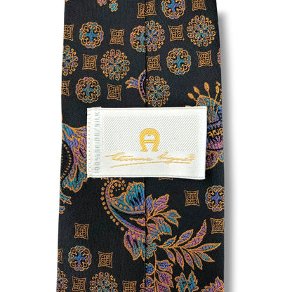 【8464】美品！アイグナー　ネクタイ　ブラック系　花柄