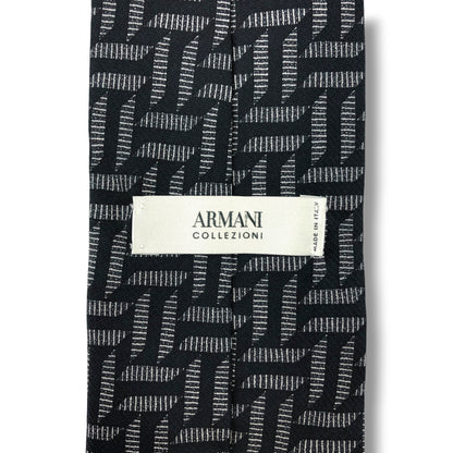 【8551】美品！アルマーニ　ネクタイ　ブラック系