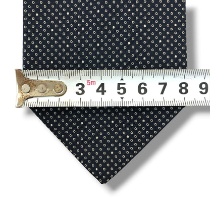 【8885】美品！グッチ　ネクタイ　ブラック系　ドット柄