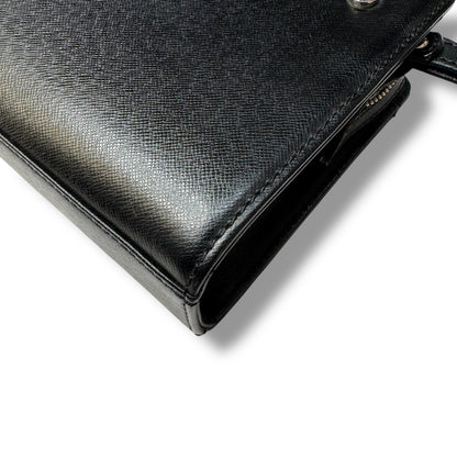 【美品】(1)バーバリー　セカンドバッグ　クラッチバッグ　サフィアーノ　黒