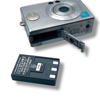 【113】可品！CanonデジカメIXY320 PC1037 動作未確認