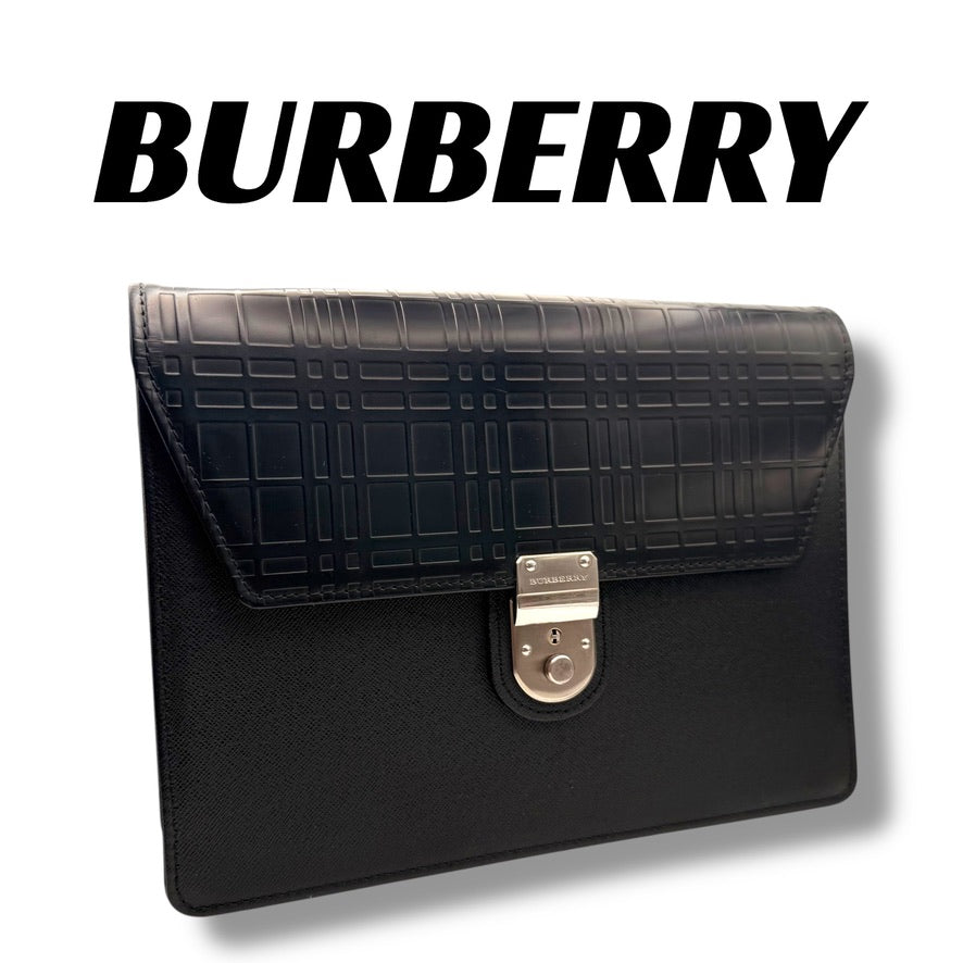 【美品】バーバリー　クラッチバッグ　ブラック系　サフィアーノ