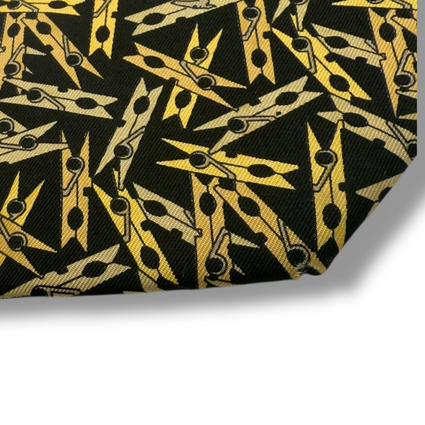 【7328】良品！トラサルディ　ネクタイ　ブラック系　クリップ柄