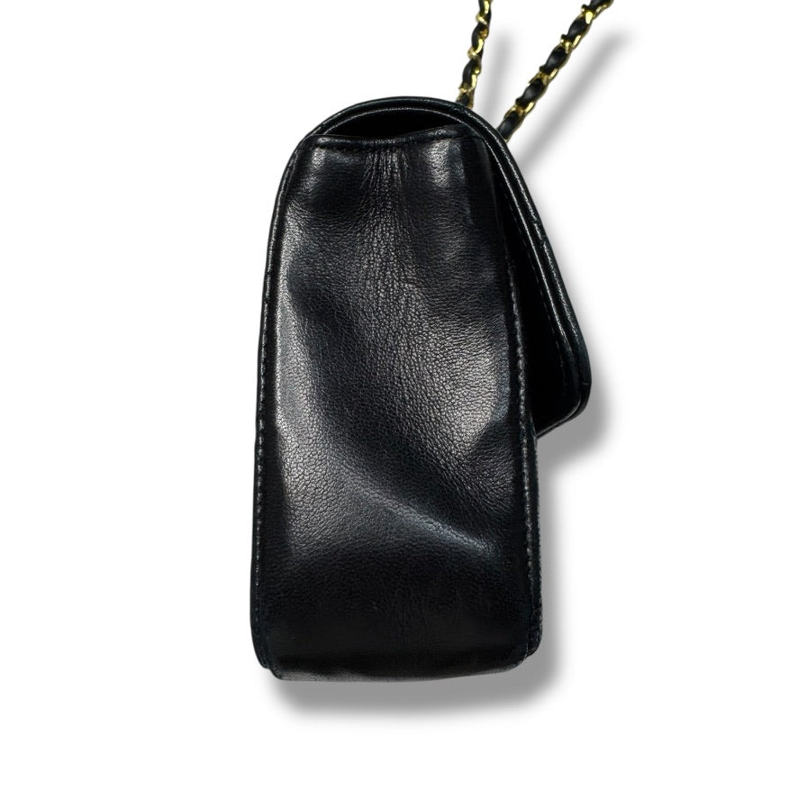 【良品】シャネル　ミニマトラッセ　チェーンショルダーバッグ　ブラック　ラムスキン