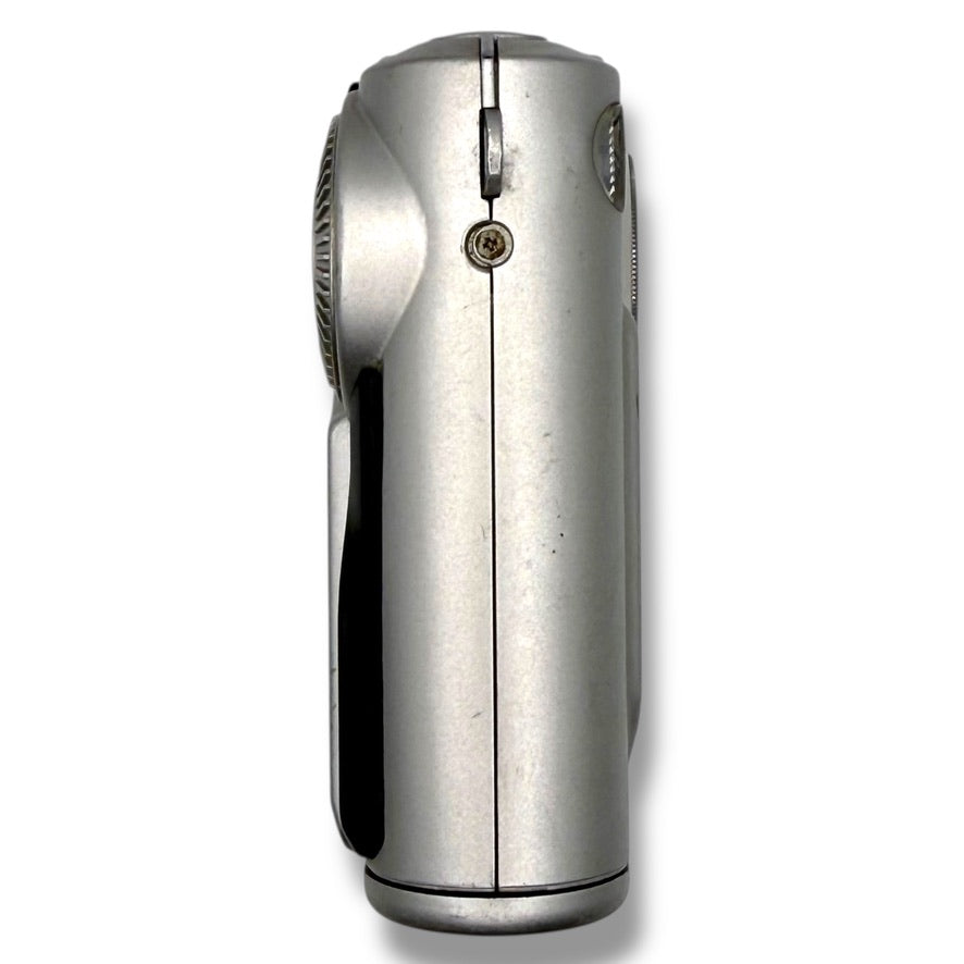 【155】FUJIFILM FinePix 2700 デジカメ シルバー系