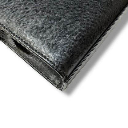 【美品】(1)バーバリー　セカンドバッグ　クラッチバッグ　サフィアーノ　黒