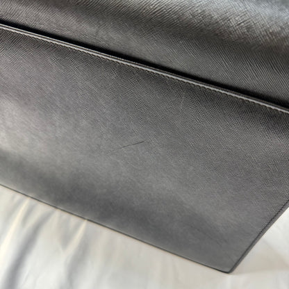 【良品】バーバリー　バッグ　ブラック系　ビジネスバッグ　サフィアーノ