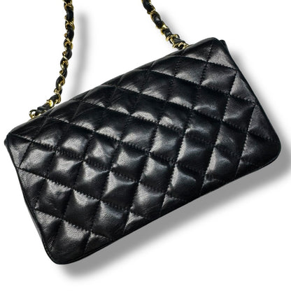 【良品】シャネル　ミニマトラッセ　チェーンショルダーバッグ　ブラック　ラムスキン