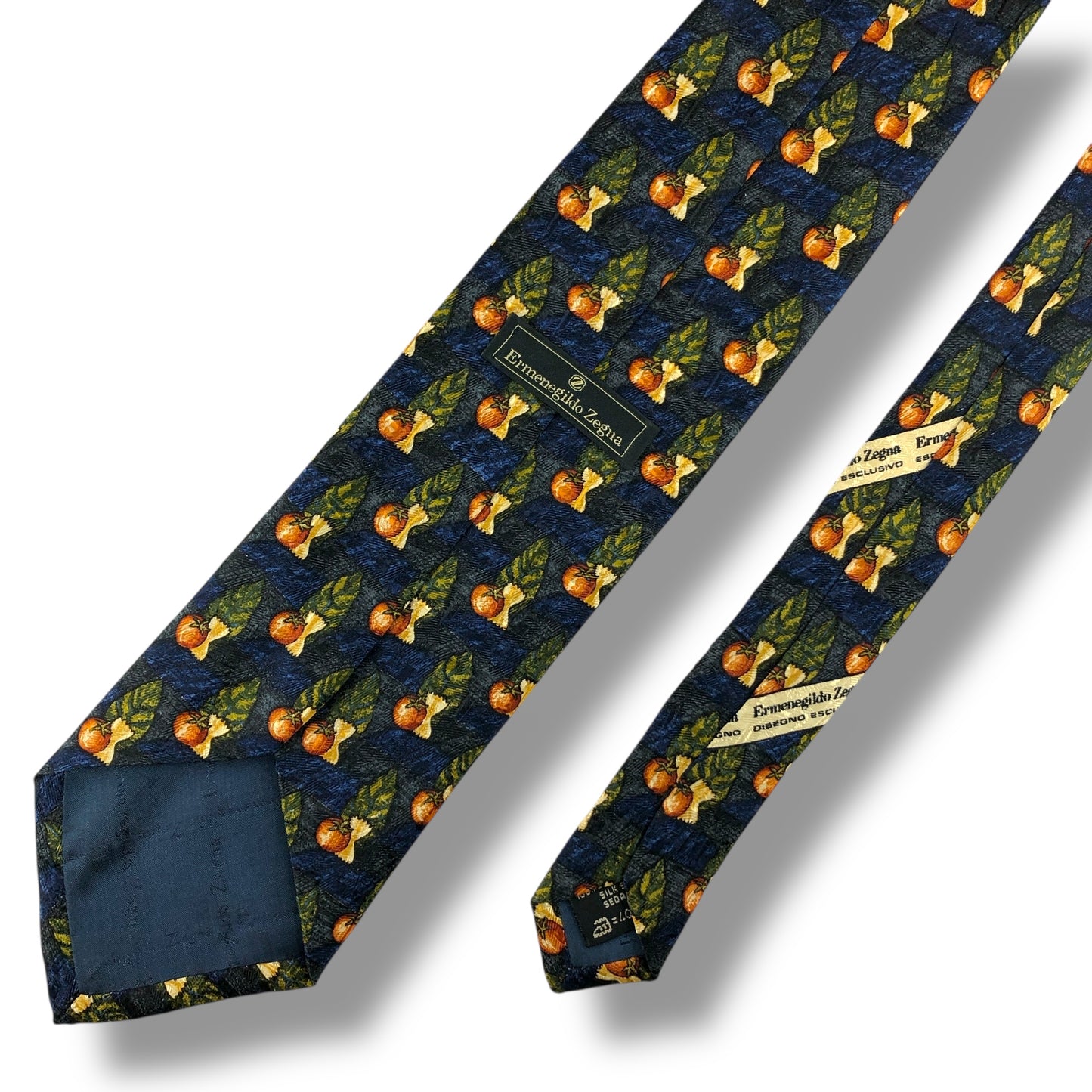 【7821】美品！エルメネジルドゼニア　ネクタイ　ブルー系　トマト柄