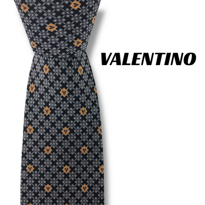 【8047】良品！ヴァレンティノ　ネクタイ　ブラック系