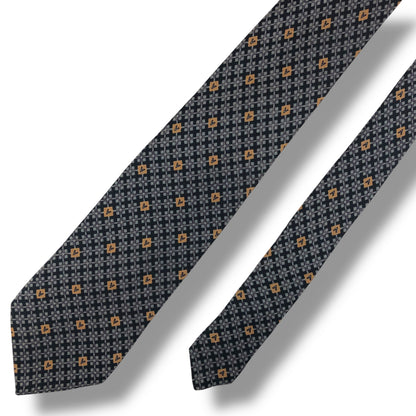 【8047】良品！ヴァレンティノ　ネクタイ　ブラック系