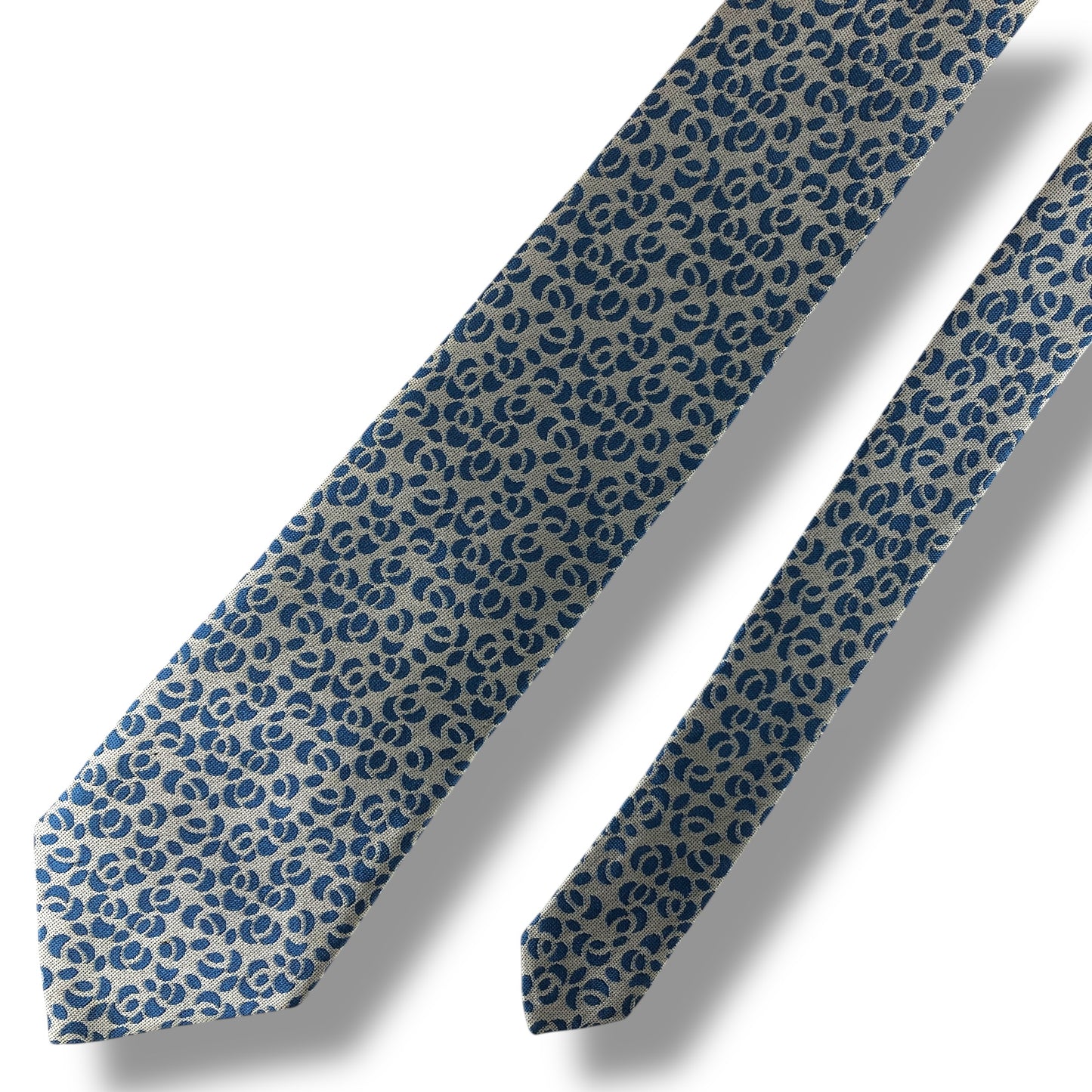 【8072】良品！フェンディ　ネクタイ　水色系