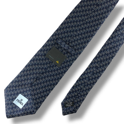 【8073】美品ー良品！フェンディ　ネクタイ　ネイビー系