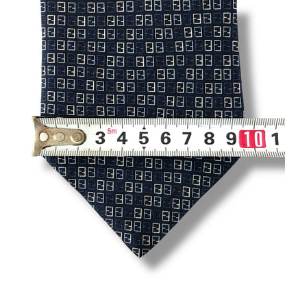 【8073】美品ー良品！フェンディ　ネクタイ　ネイビー系