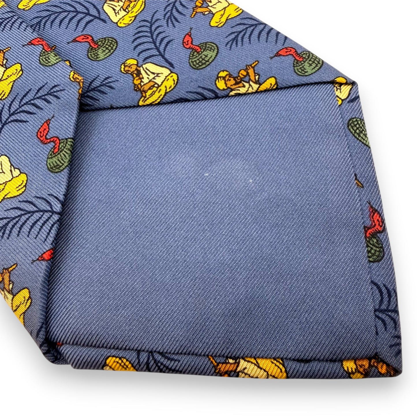 【7712】美品ー良品！エルメス　ネクタイ　水色系　ヘビ使い柄