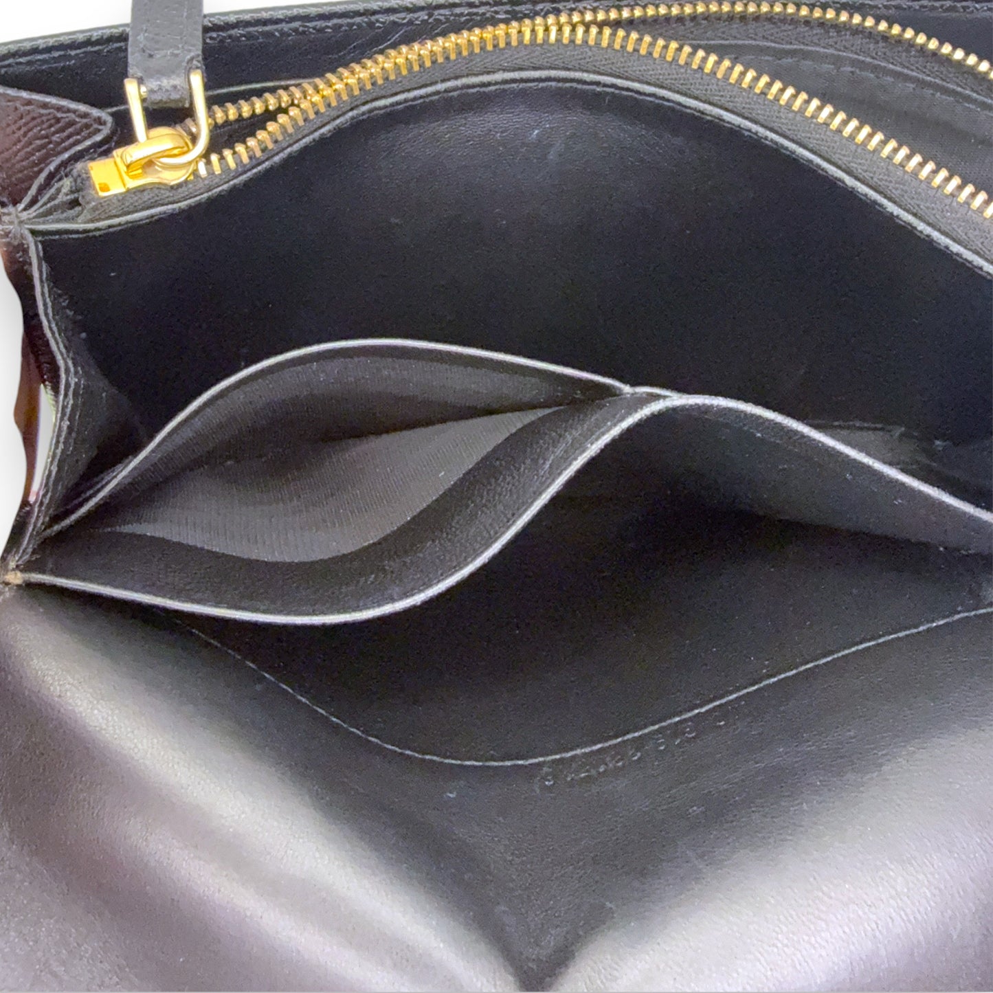 【美品】ブルガリ　長財布　ブラック系　ビーゼロワン　ロゴクリップ