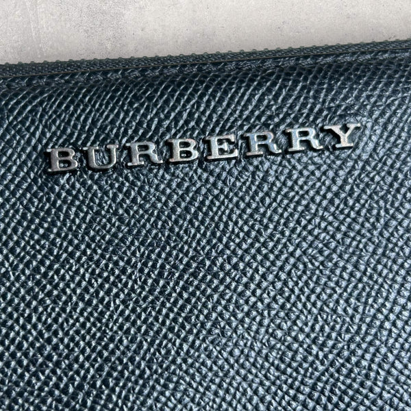 【美品】BURBERRY　長財布　ブラック　レザー　ラウンドジップ　現行ロゴ