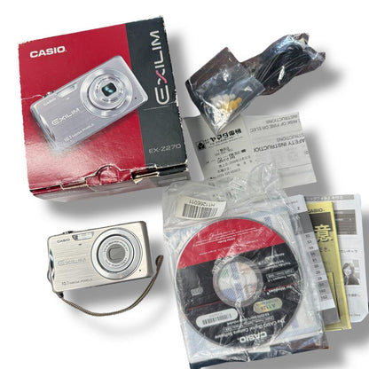 Casiカシオ　コンパクトデジタルカメラ　EX-Z270