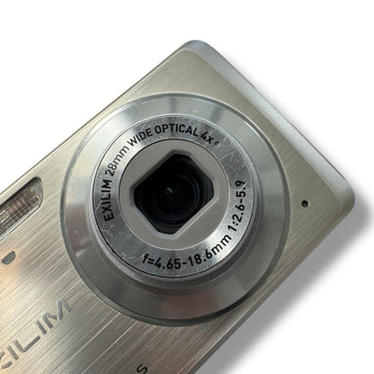 Casiカシオ　コンパクトデジタルカメラ　EX-Z270