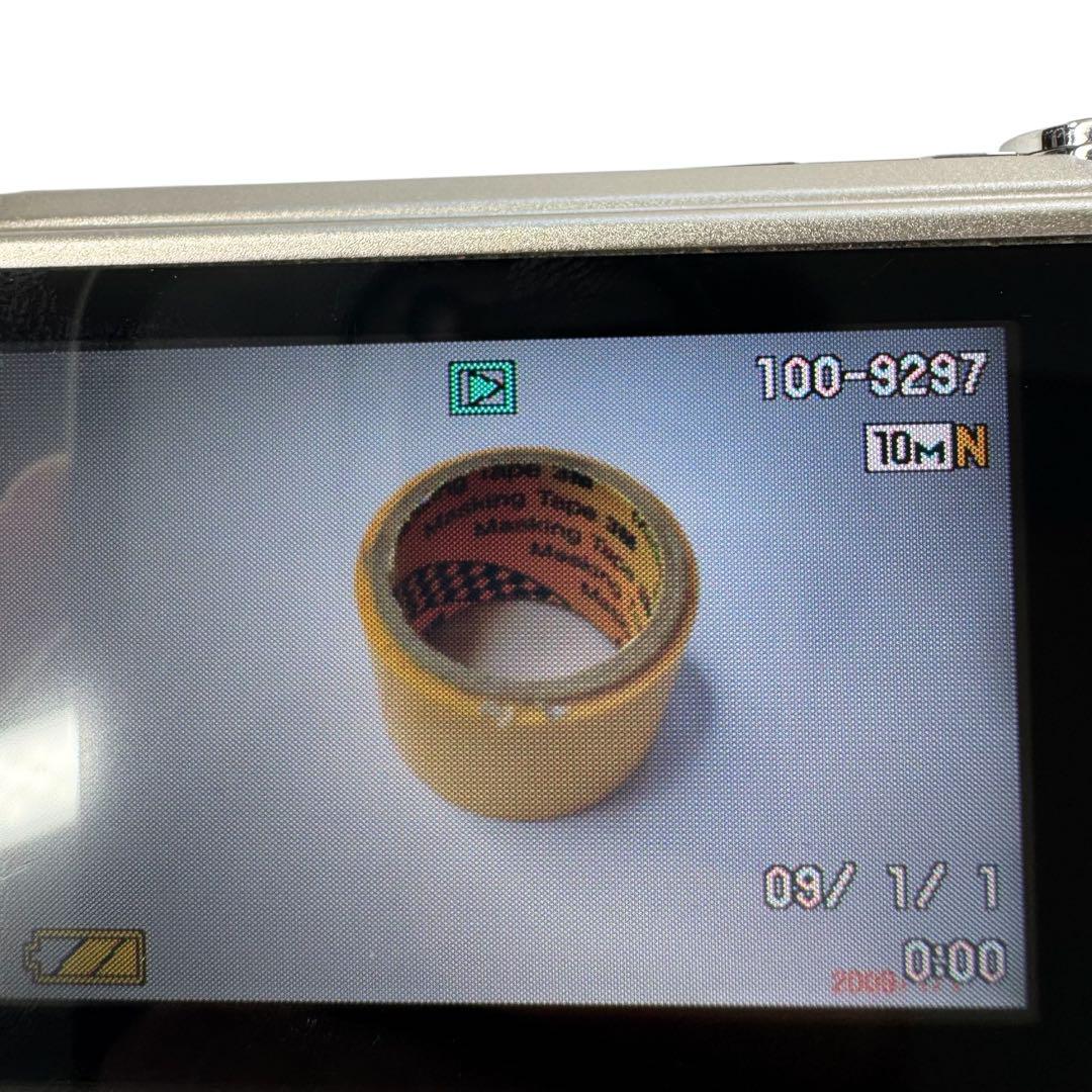 Casiカシオ　コンパクトデジタルカメラ　EX-Z270