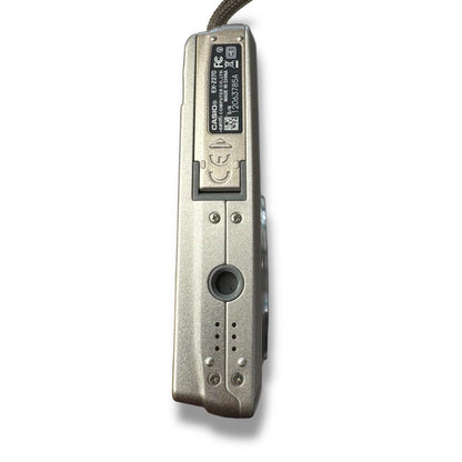 Casiカシオ　コンパクトデジタルカメラ　EX-Z270