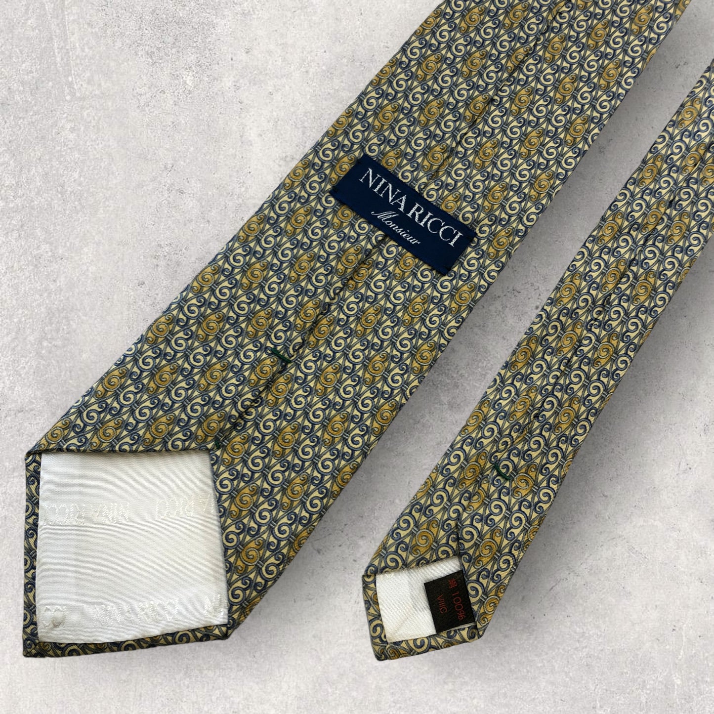 [5379] Good quality! NINARICCI necktie in cream color 