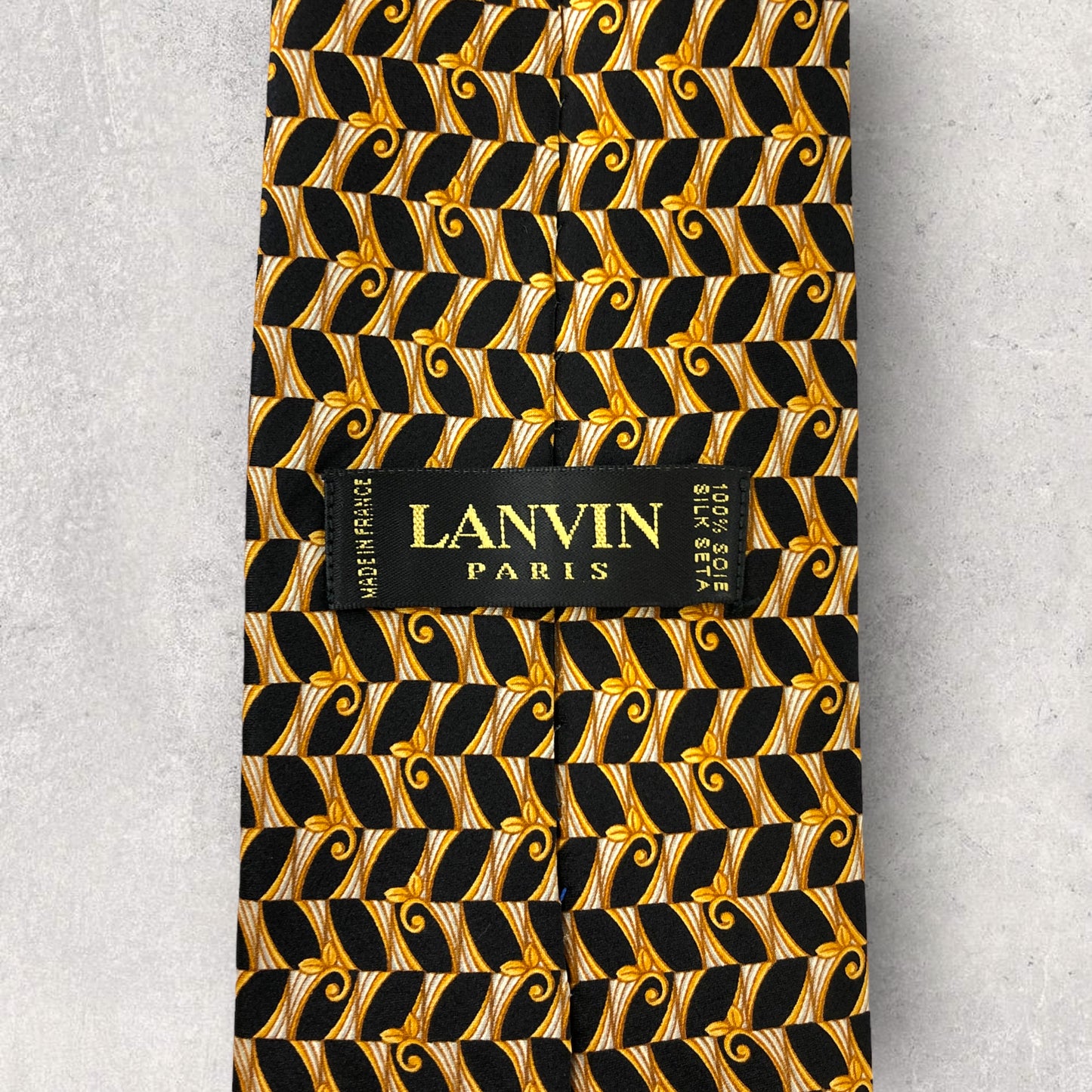 [5456] Beautiful item! LANVIN necktie in black and gold 
