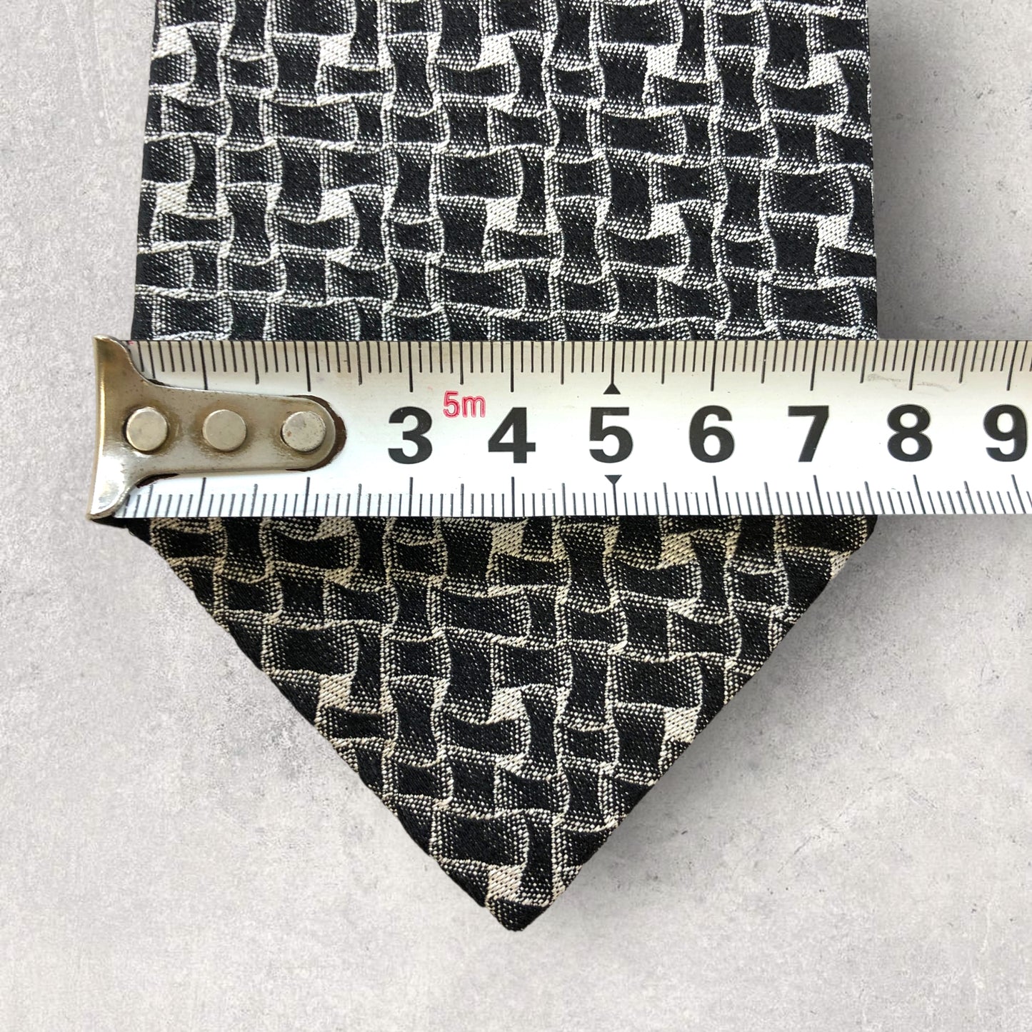 [5729] Very good condition! Dominique France necktie, black and white 