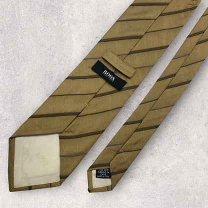 [4193] Good product - Acceptable product! Hugo Boss necktie ocher striped