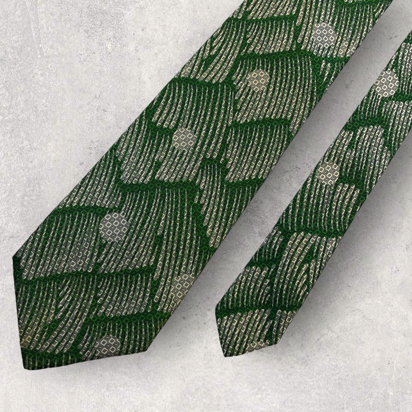 [5315] Good quality! Gianni Versace necktie in green 
