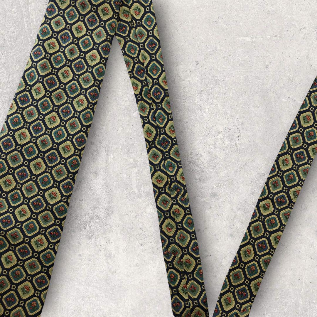 [4618] Beautiful item! DURBAN tie with floral pattern 